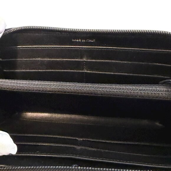 Chanel Camellia Embossed Patent Leather Zip Wallet – Brown - Picture 4 of 11